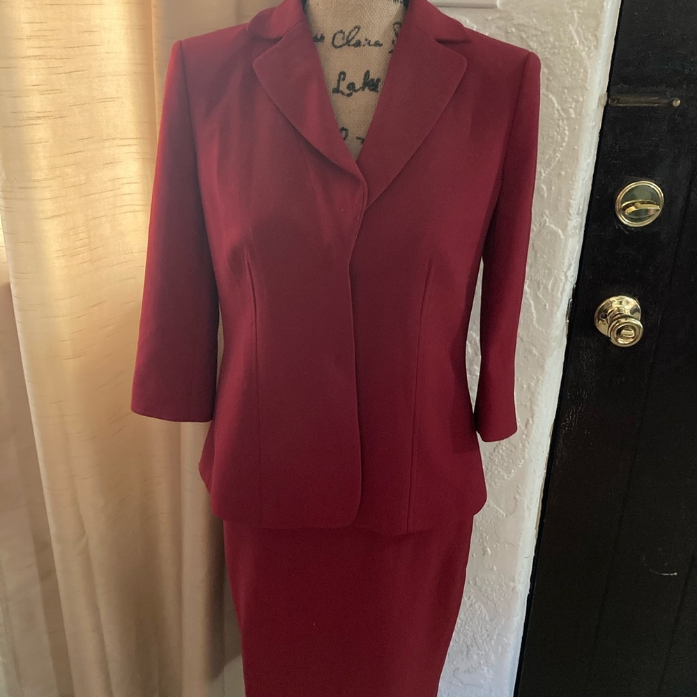 Ann Taylor Petite Skirt Suit Set